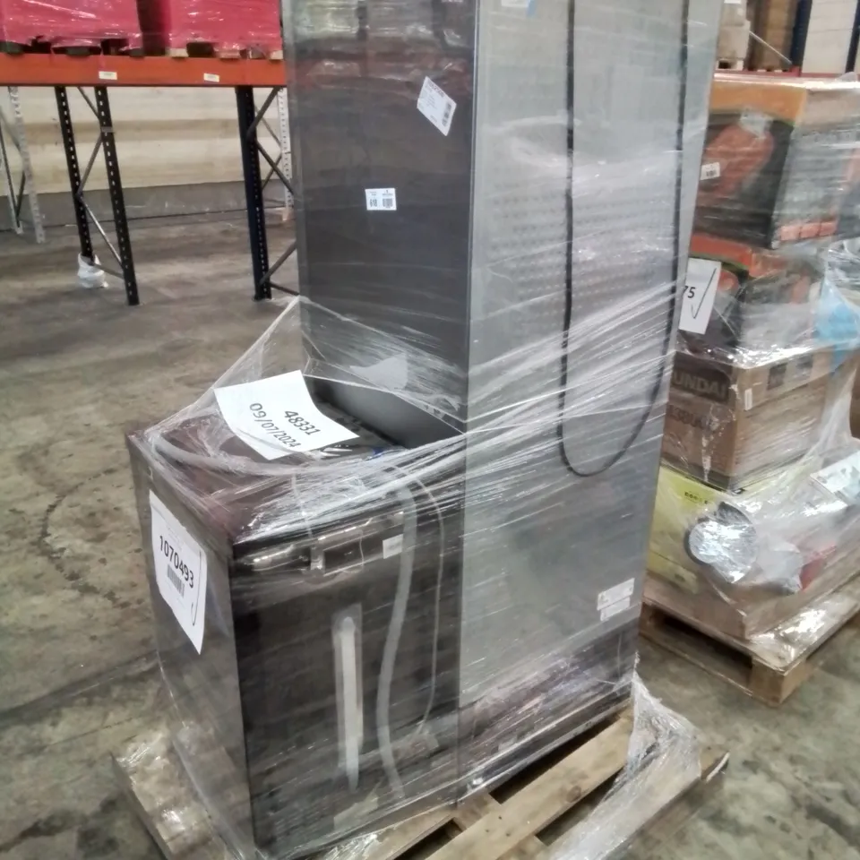 HOOVER HDPH2D1049B80 SLIMLINE FREESTANDING DISHWASHER AND SAMSUNG RB34T602ESAEU 7030 FRIDGE FREEZER - UNPROCESSED RAW RETURNS