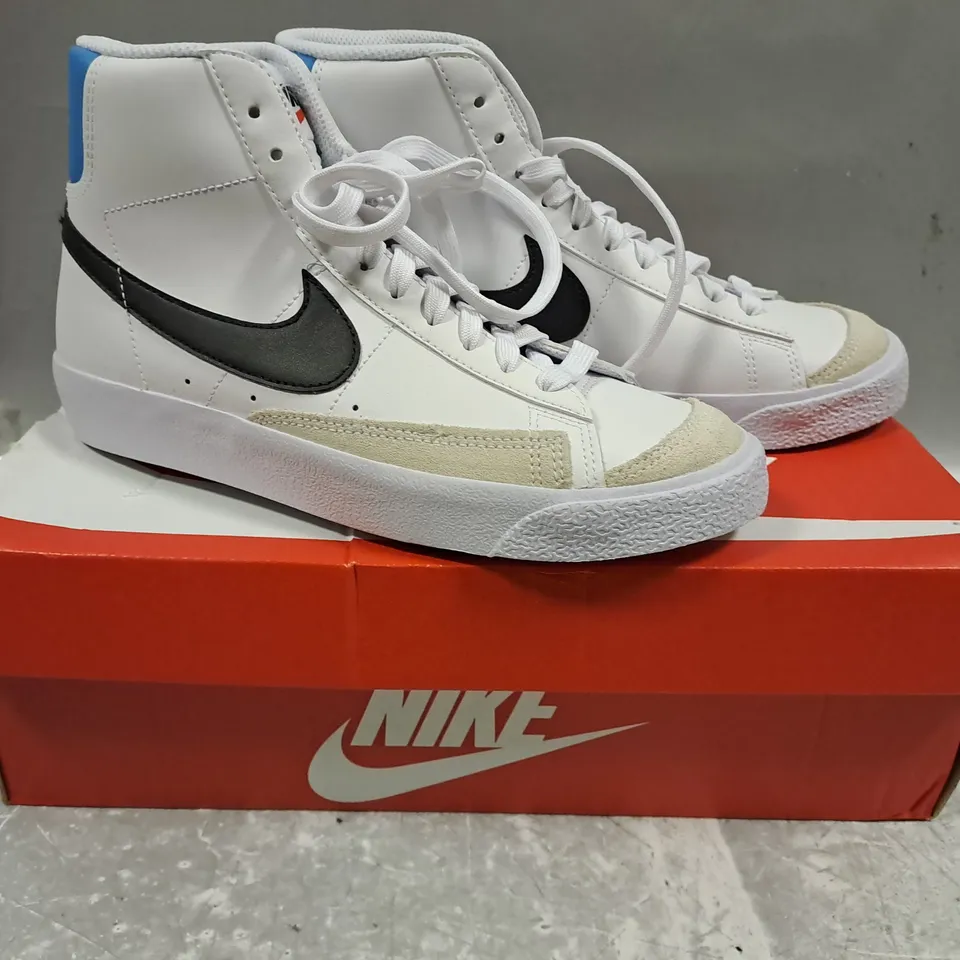 BOXED PAIR OF NIKE BLAZER MID '77 SHOES IN WHITE/BLACK/BLUE UK SIZE 5