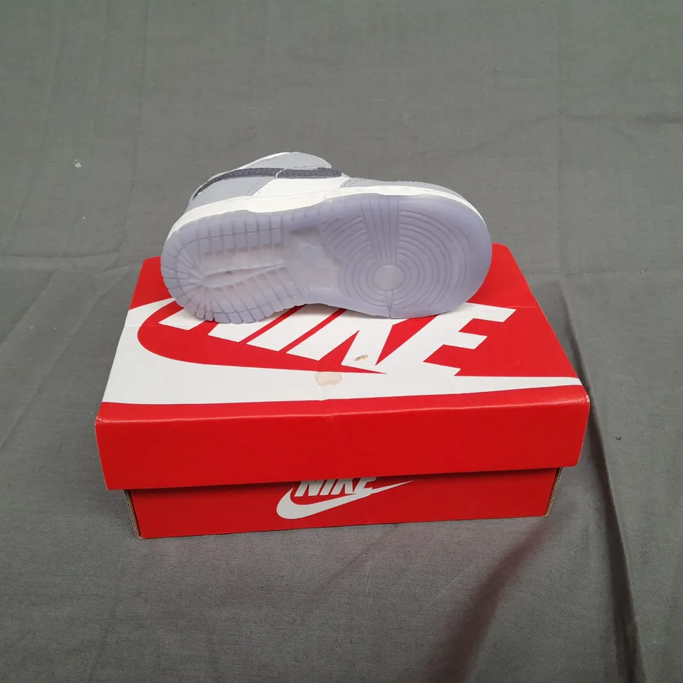 BOXED PAIR OF NIKE DUNKS LOW SUMMIT WHITE/LIGH CARBON UK 4.5