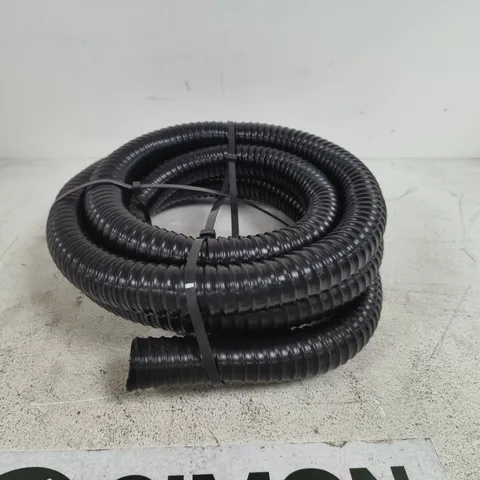 BLACK CORRUGATED FLEXIBLE HOSE -= X2
