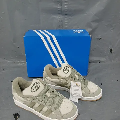BOXED PAIR OF ADIDAS CAMPUS 00S BETA GREEN UK 9