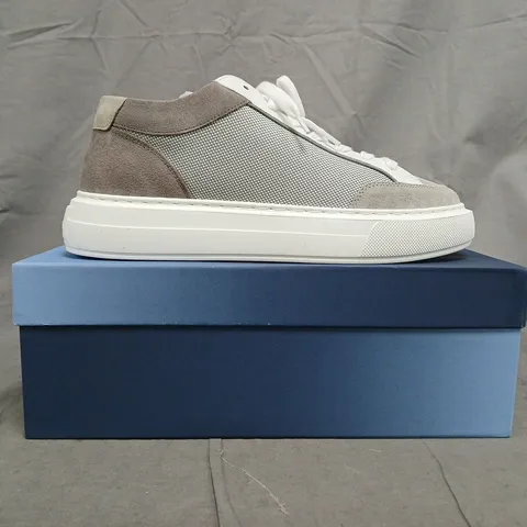 BOXED PAIR OF CLEENS LUXOR TRAINERS IN WHITE GREY SIZE UK 10