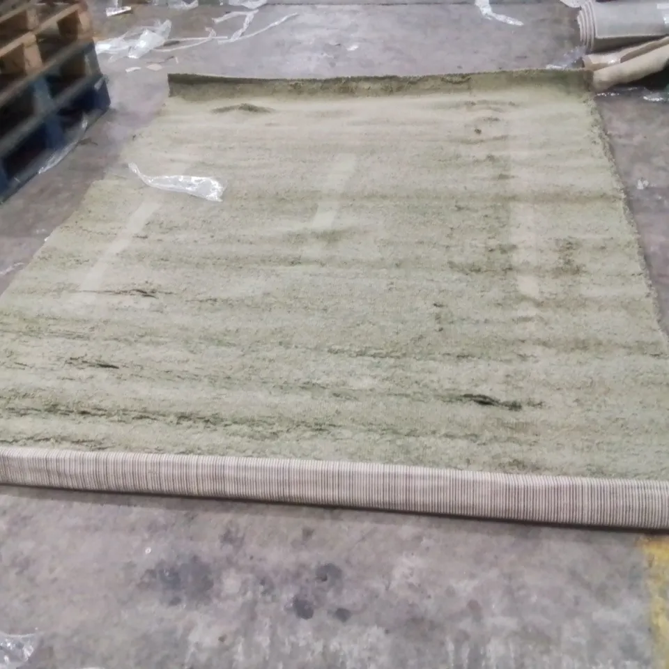 QUALITY DESIGNER AREA RUG - APPROXIMATELY 274x206