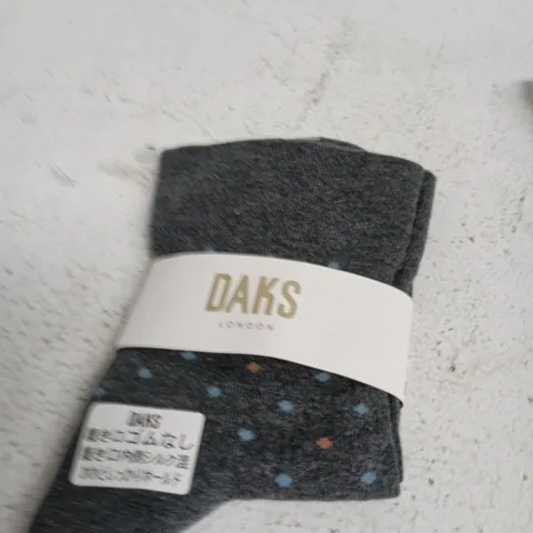 TWO DESIGNER SOCKS PAIRS: AQUASCUTUM LONDON AND DAKS LONDON, UK SIZE 6-7 (24-26CM)