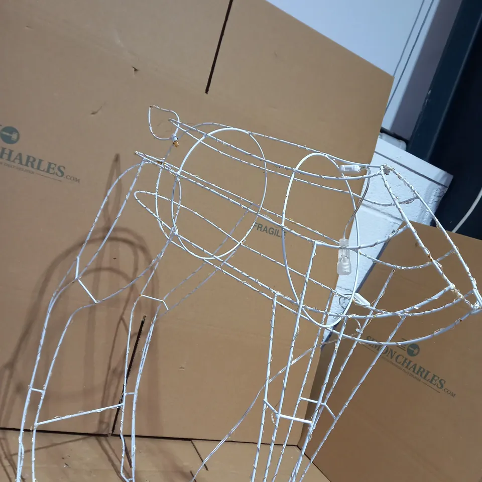 OUTDOOR WIRE LIGHT UP DEER 