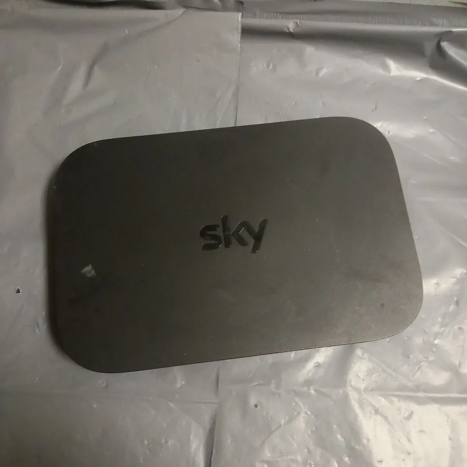 SKY EM150 Q MINI BOX 