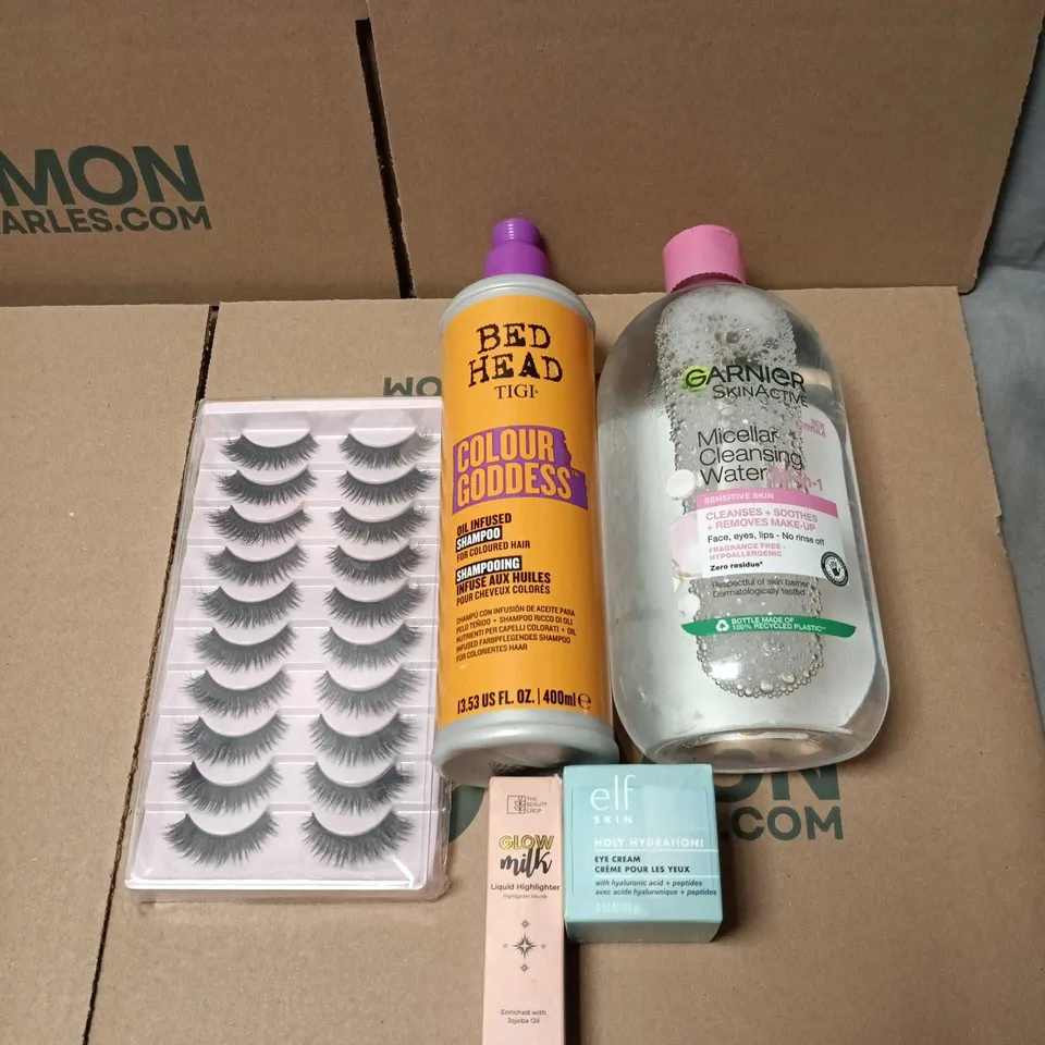 APPROXIMATELY 15 ASSORTED COSMETIC ITEMS TO INCLUDE GARNIER, BED HEAD, EYE LASHES, ELF SKIN ETC