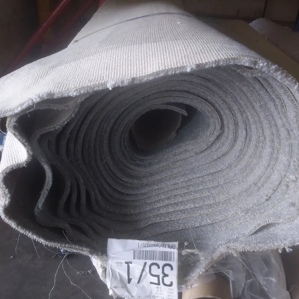 ROLL OF QUALITY MILLENNIUM TWIST GLACIER CARPET 4X15.75M
