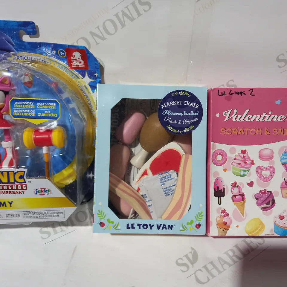 BOX OF APPROXIMATELY 10 ASSORTED TOYS AND GAMES TO INCLUDE SONIC THE HEDGEHOG AMY FIGURE, HONEYBAKE MEAT THEMED WOODEN TOYS, VALENTINE'S DAY SCRATCH & SNIFF CARDS, ETC