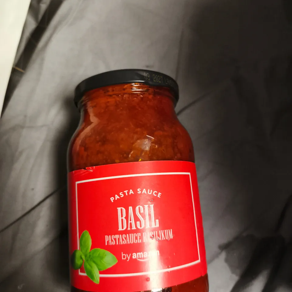 APPROXIMATELY 20 ASSORTED FOOD ITEMS INCLUDING NATURAL HEMPSEED , BASIL PASTA SAUCE AND PACT COFFEE