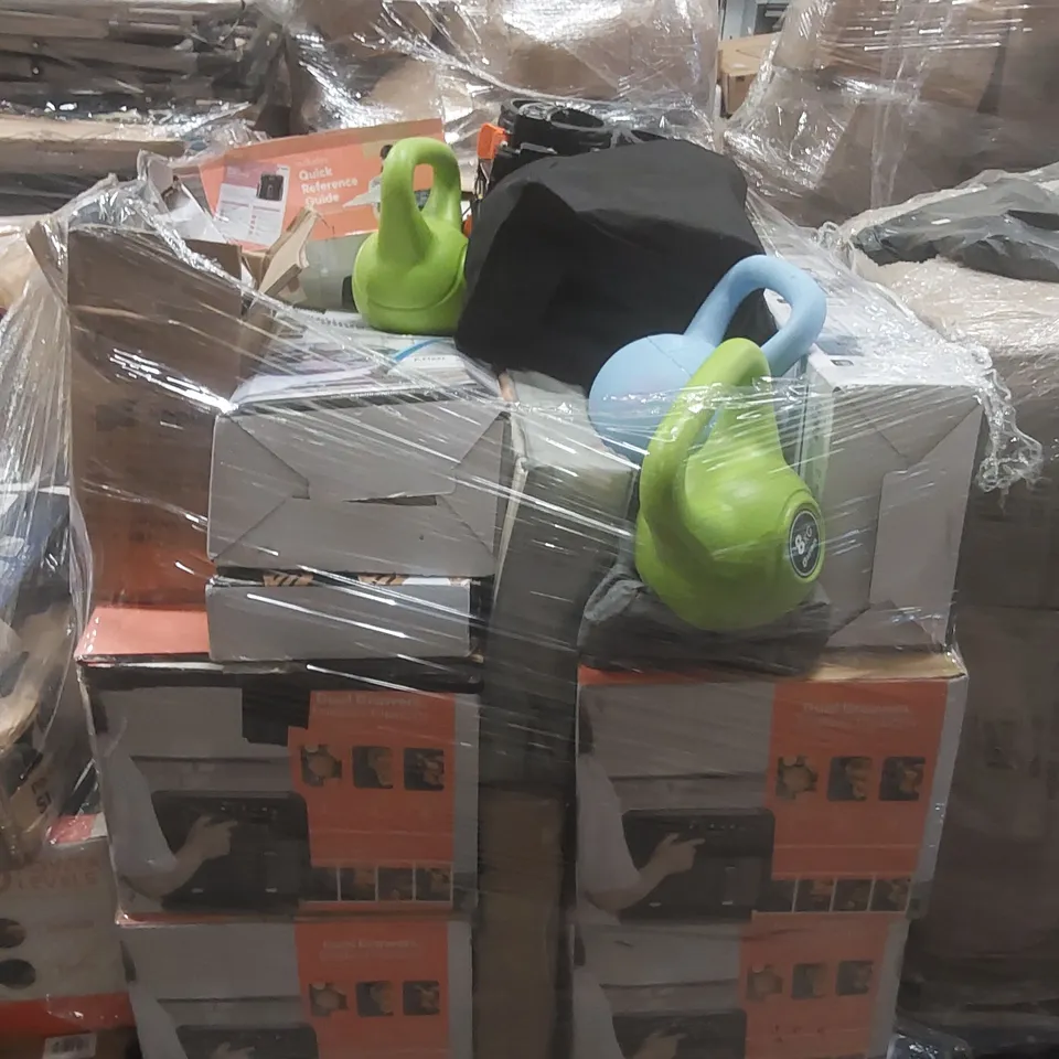 PALLET OF ASSORTED E-COMMERCE GOODS AND PRODUCTS TO INCLUDE: AIRFRYERS. KETTLEBELL WEIGHTS, CORDLESS VACUUMS ECT