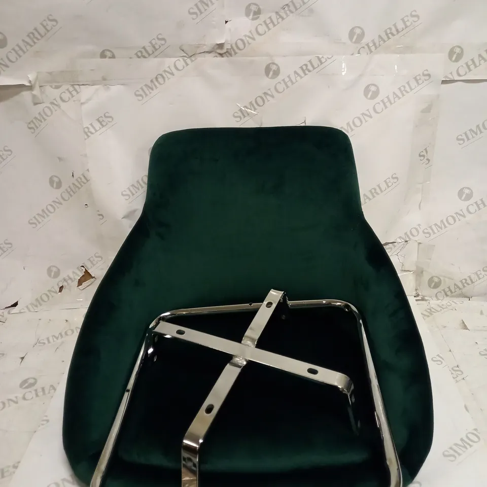 DAHLIA BAR STOOL - GREEN RRP £79