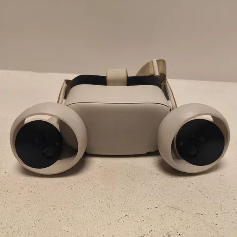 OCULUS VR HEADSET WITH REMOTES 