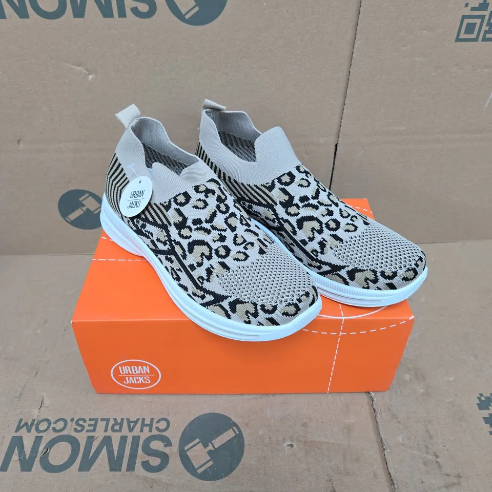 URBAN JACKS LEOPARD PRINT SLIP-ON TRAINERS – UK SIZE 6