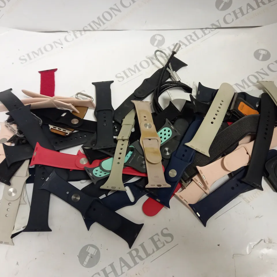 APPROX 30 ASSORTED LOOSE SMART WATCH STRAPS IN VARIOUS DESIGNS AND SIZES. 