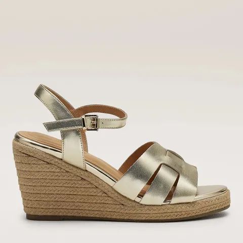 BOXED PAIR OF WEDGE PLATFORM SANDALS GOLD SIZE EU 39