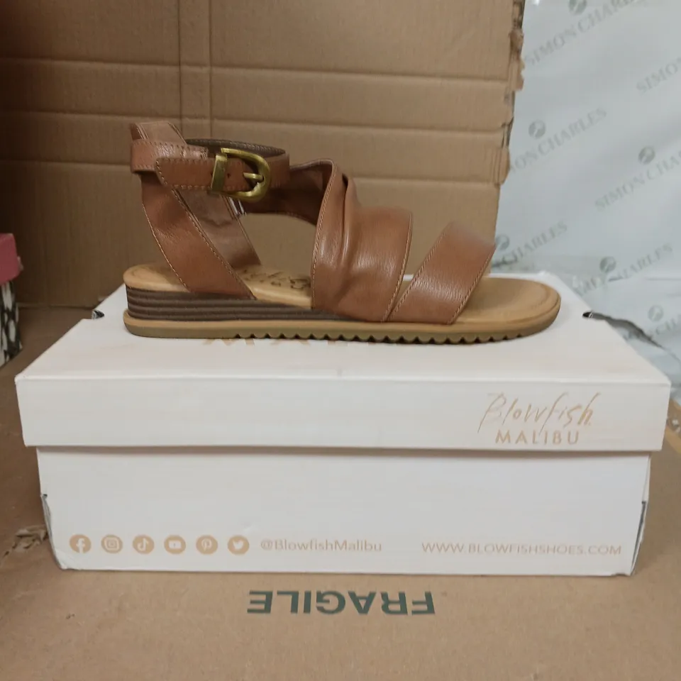 BLOWFISH MALIBU BALANA WEDGE SANDALS TAN SIZE 5