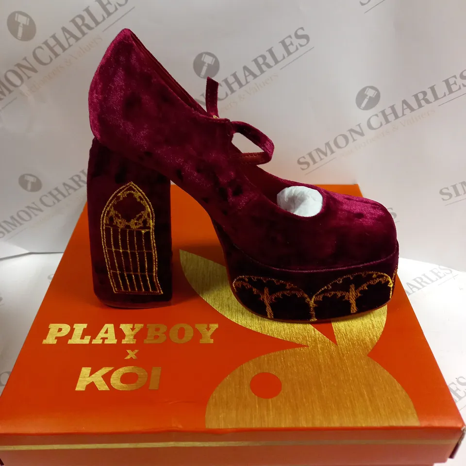 BOXED KOI FOOTWEAR FEUDAL FANTASY PLAYBOY CRUSHED VELVET HEELED BOOTS - 5