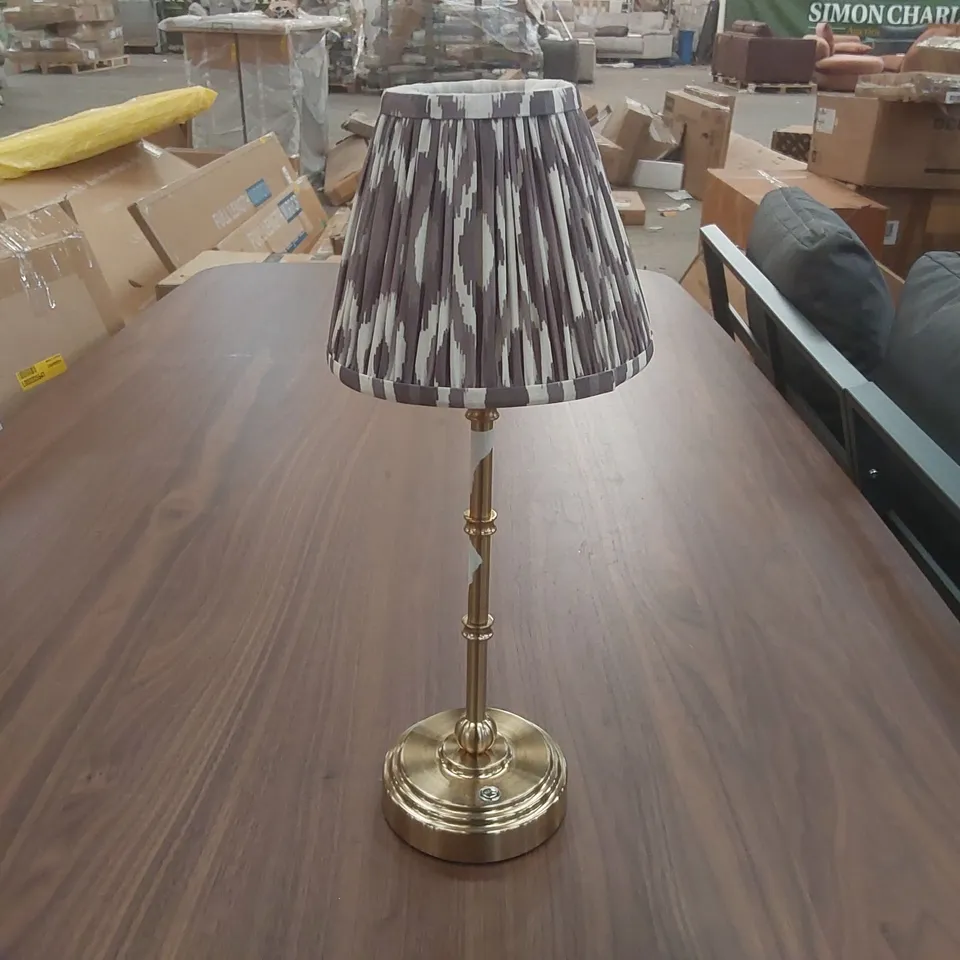 DESIGNER METAL TABLE LAMP