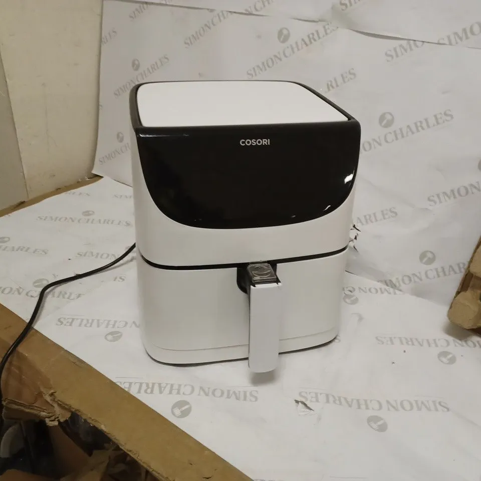 COSORI AIR FRYER (1700W MAX XXL 5.5L DIGITAL TOUCHSCREEN) - WHITE