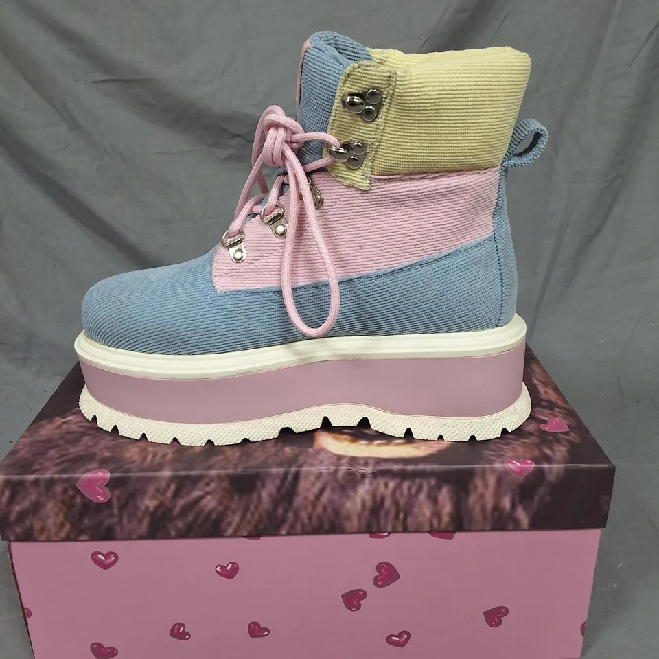 BOXED KOI KAWAII SNUGGLE BEAR BOOTS IN MULTI - UK 6
