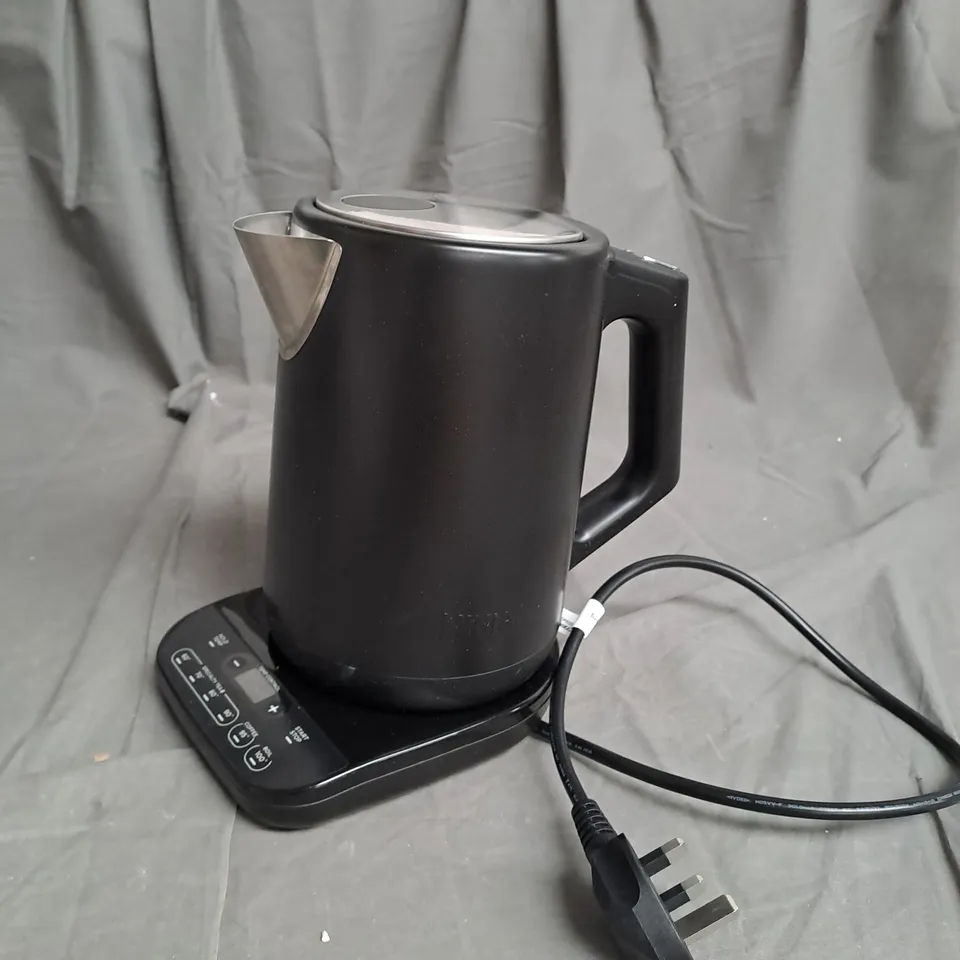 BOXED NINJA PERFECT TEMPERATURE KETTLE KT200UK
