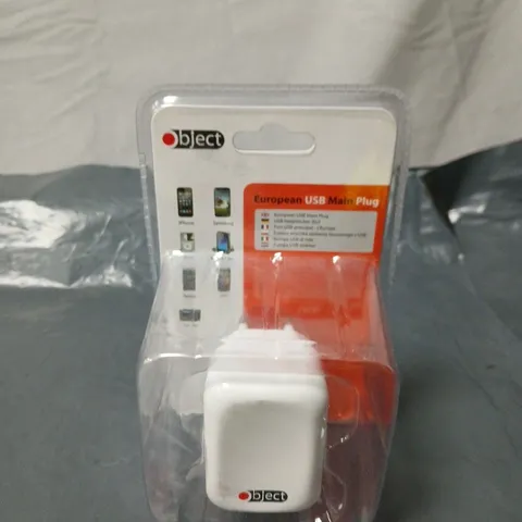 LARGE BOX OF APPROX 40 OBJECT EUROPEAN USB MAIN PLUG 