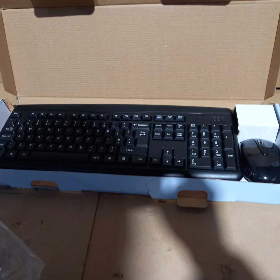 WIRELESS KEYBOARD AND MOUSE COMBO