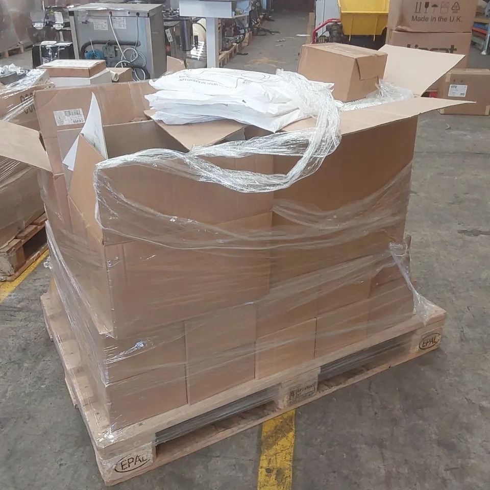 PALLET CONTAINING A VERY LARGE QUANTITY OF ASSORTED CATERING ITEMS INCLUDING: TEAPOTS, DISHES, DISPOSABLE CUPS, APRONS, SPONTEX SPONGES, DISPOSABLE PARTY TRAYS ECT