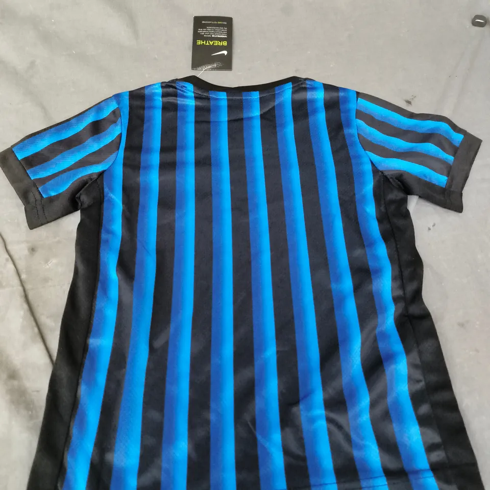 KIDS INTER MILAN FC HOME SHIRT AND SHORTS – SIZE 18