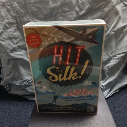 HIT THE SILK! BOARD GAME – BOXED, FOR 3–6 PLAYERS