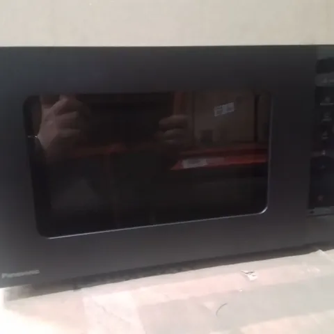 BOXED PANASONIC NN-ST22QB MICROWAVE OVEN - BLACK