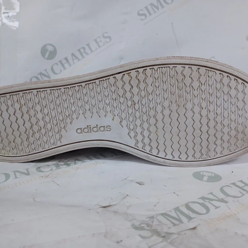 BOXED PAIR OF ADIDAS SHOES IN BLACK/WHITE UK SIZE 10