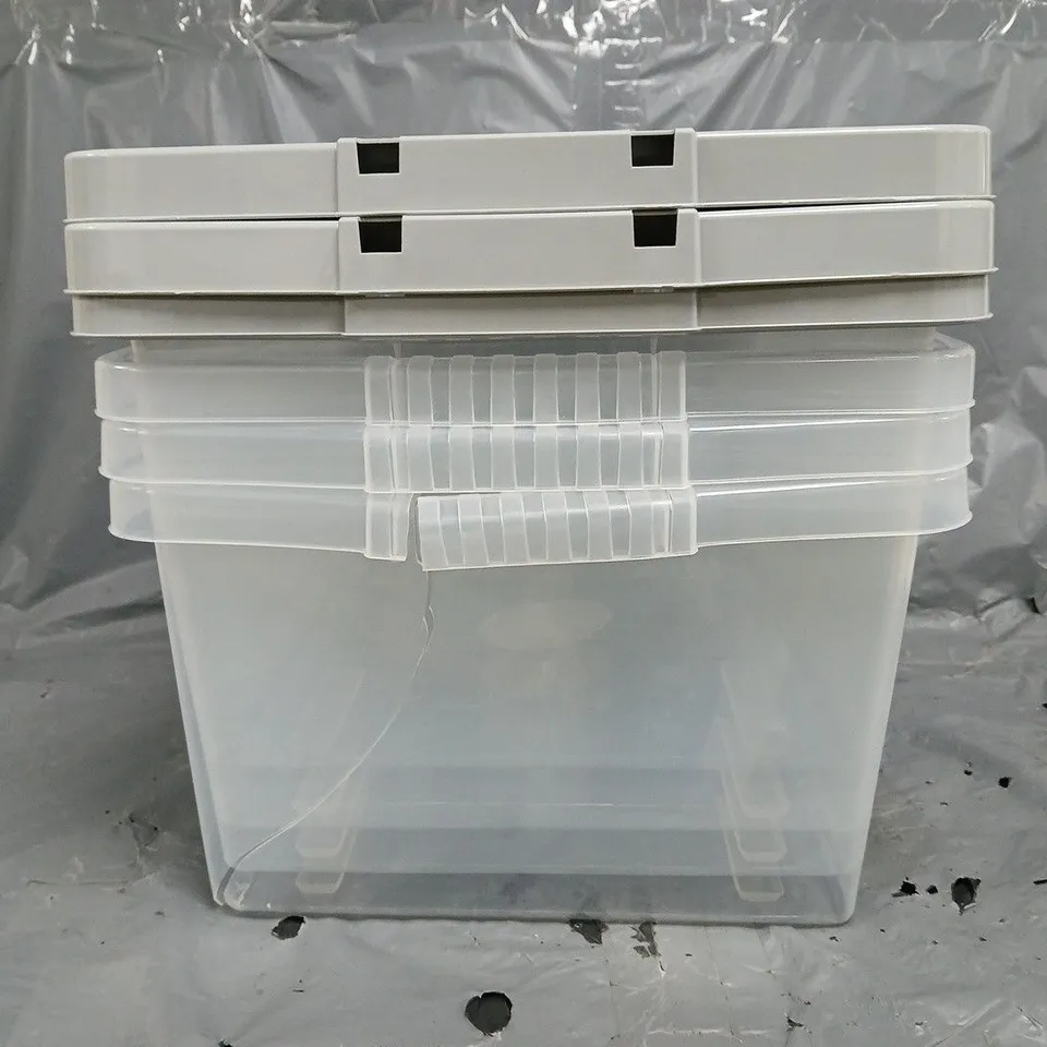 UNBRANDED SET OF 4 PLASTIC STORAGE CONTAINER WITH GREY LIDS