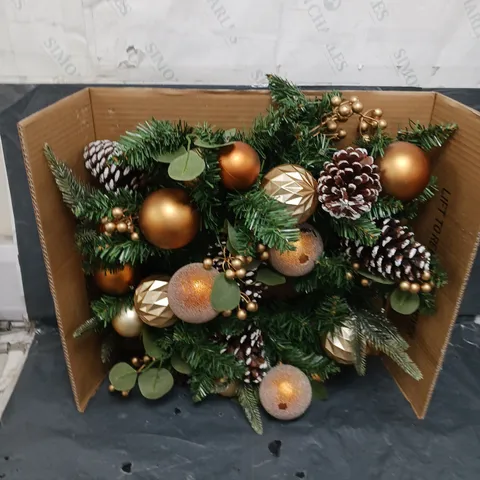 COPPER AND GOLD PRE-LIT FESTIVE WREATH