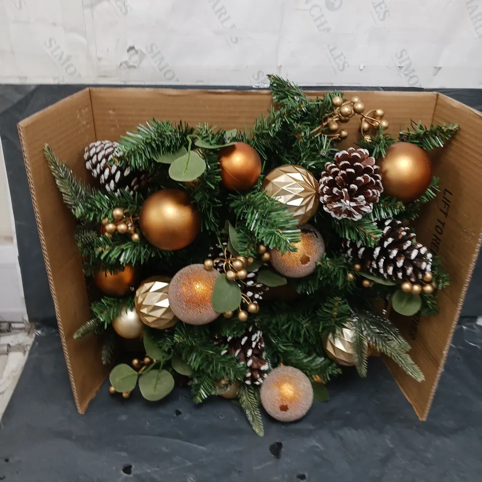 COPPER AND GOLD PRE-LIT FESTIVE WREATH RRP £39.99