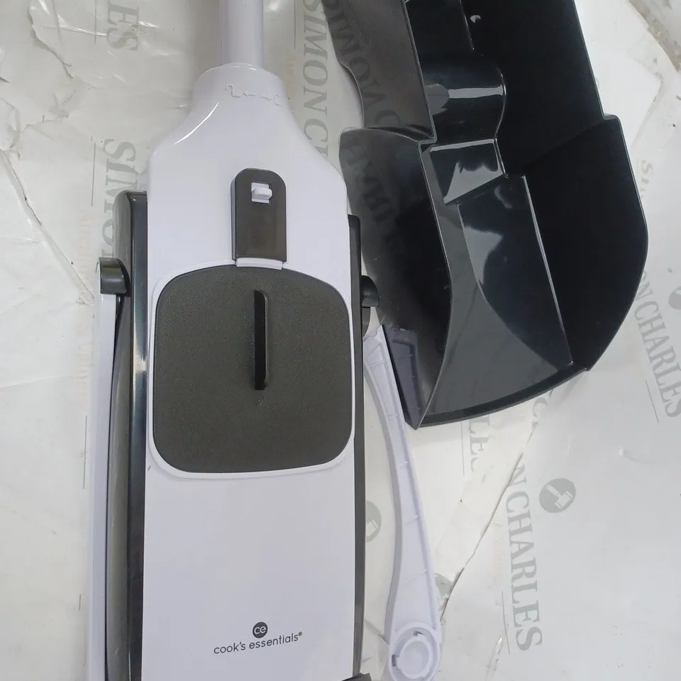 BOXED COOK'S ESSENTIALS VERTICAL MANDOLINE IN BLACK/WHITE