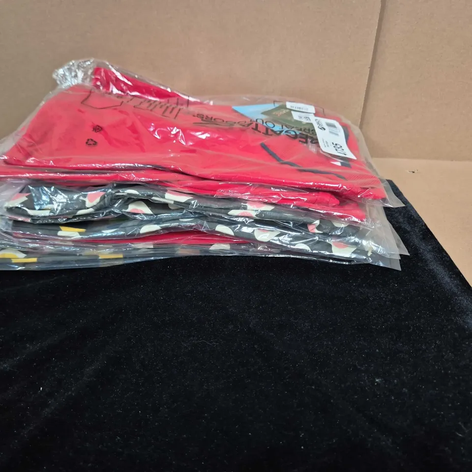 LOT OF 10 ASSORTED REGATTA CLOTHING ITEMS.