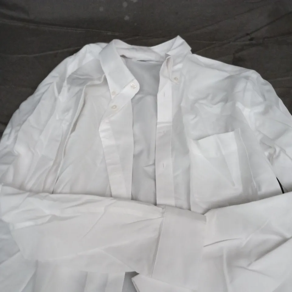CHARLES TYRWHITT NON-IRON CLASSIC FIT WHITE SHIRT, UK SIZE 18 