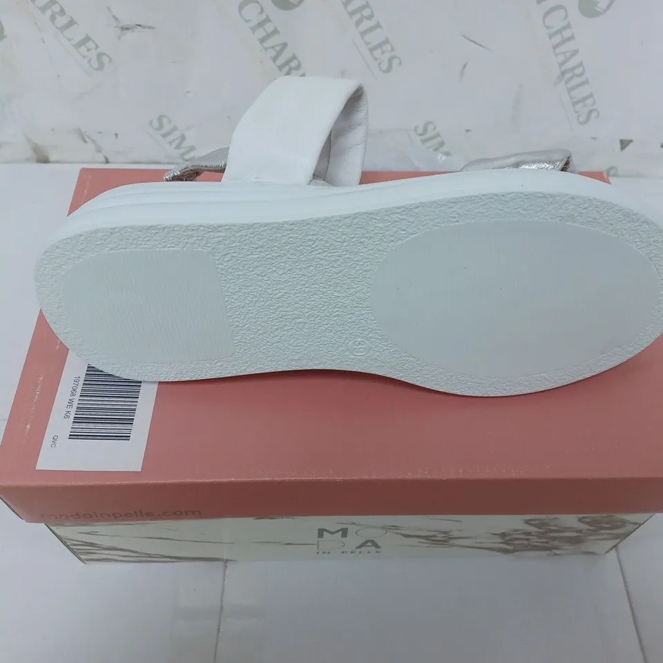 BOXED PAIR OF MODA IN PELLE PLATFORMED SANDALS IN WHITE/SILVER SIZE EU 39 