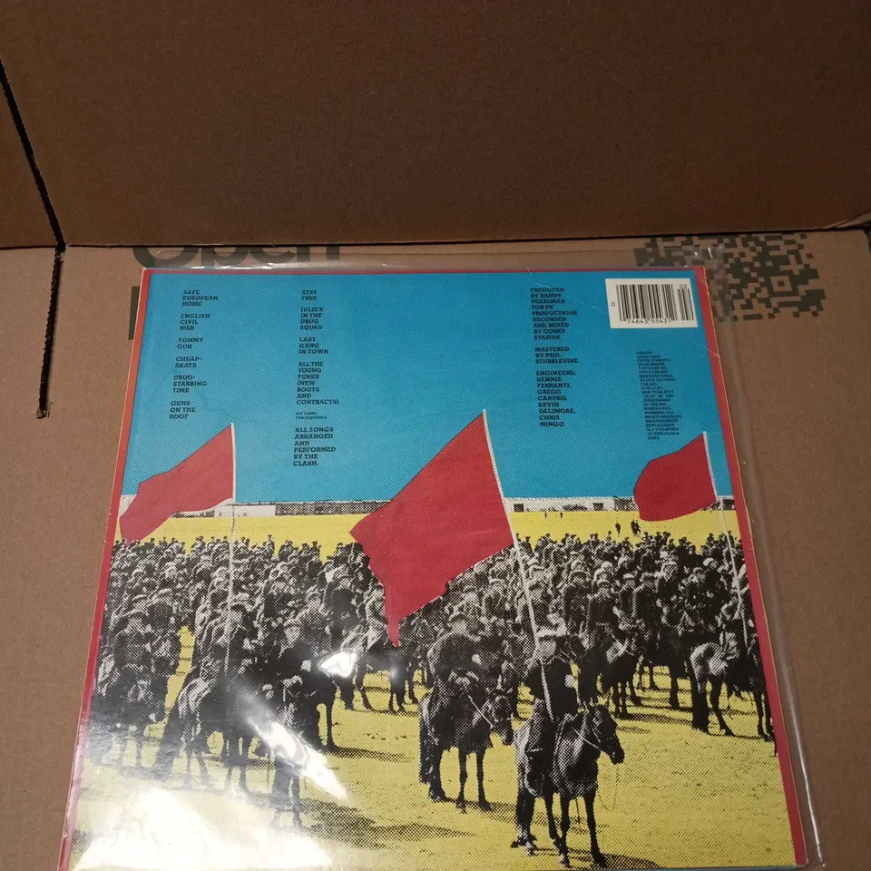 THE CLASH GIVE 'EM ENOUGH ROPE VINYL 