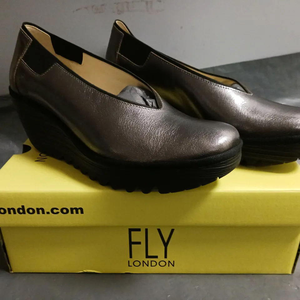 BOXED PAIR OF FLY LONDON WEDGE SHOES IN METALLIC GRAPHITE UK SIZE 8