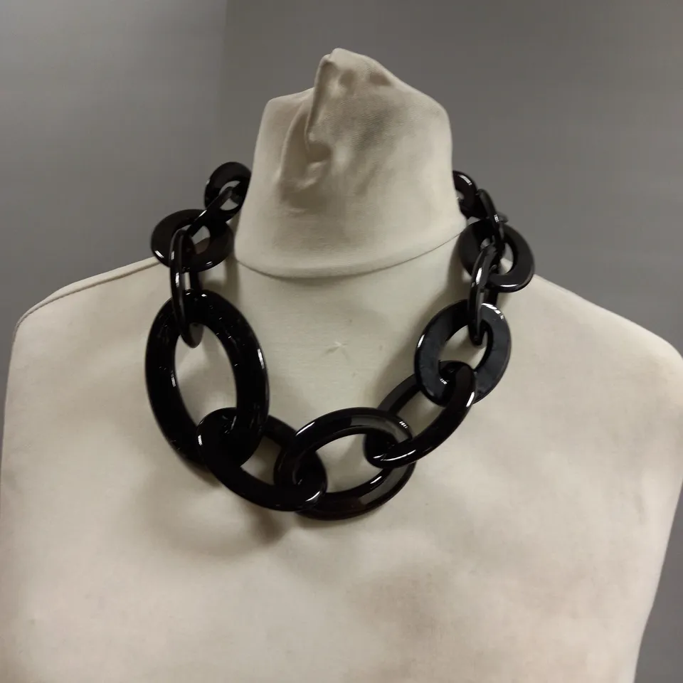 BRAND NEW BROWN PEPPER HANDBAGS NUDE BLACK CHOKER 