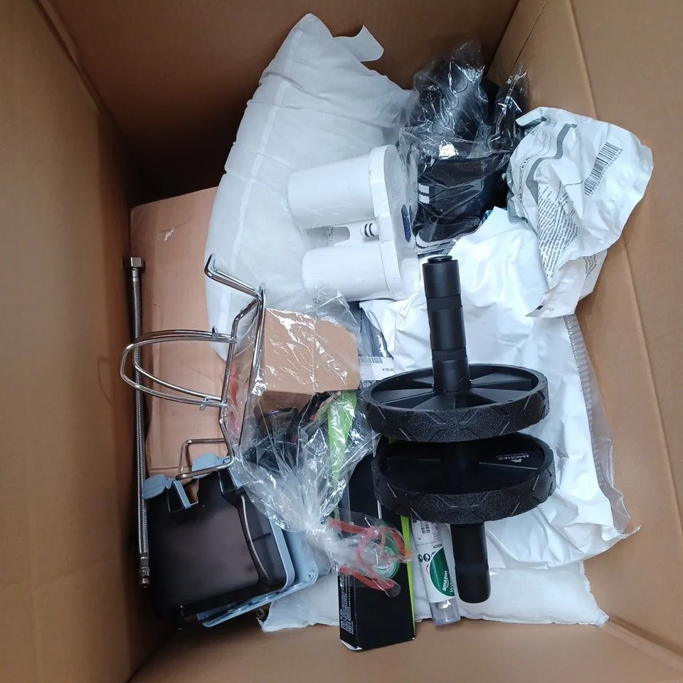 BOX TO CONTAIN APPROX. 20 X ASSORTED HOUSEHOLD PRODUCTS, INCLUDES HORSE RIDING ACCESSORY, TOOLS, FIRST AID KIT, SHOE RACK ETC 
