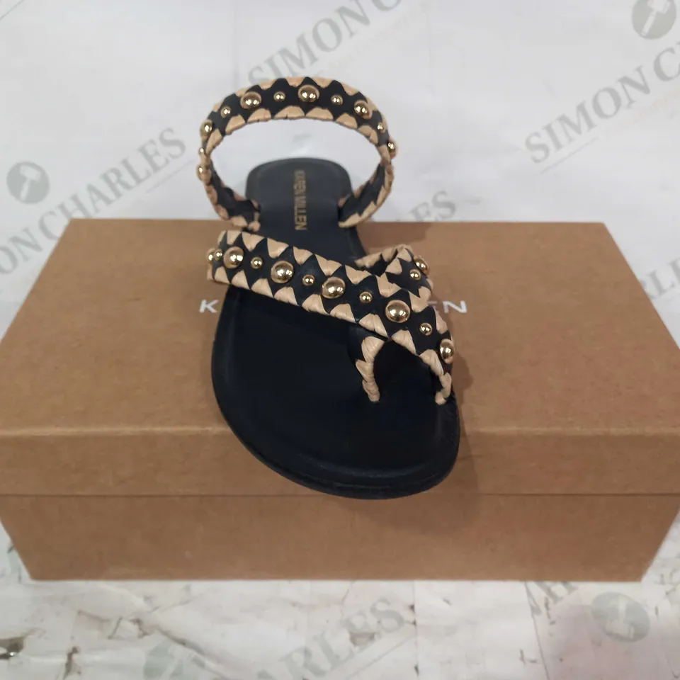 BOXED PAIR OF KAREN MILLER FLAT LEATHER SANDALS IN BLACK/BEIGE W. STUDS SIZE 4
