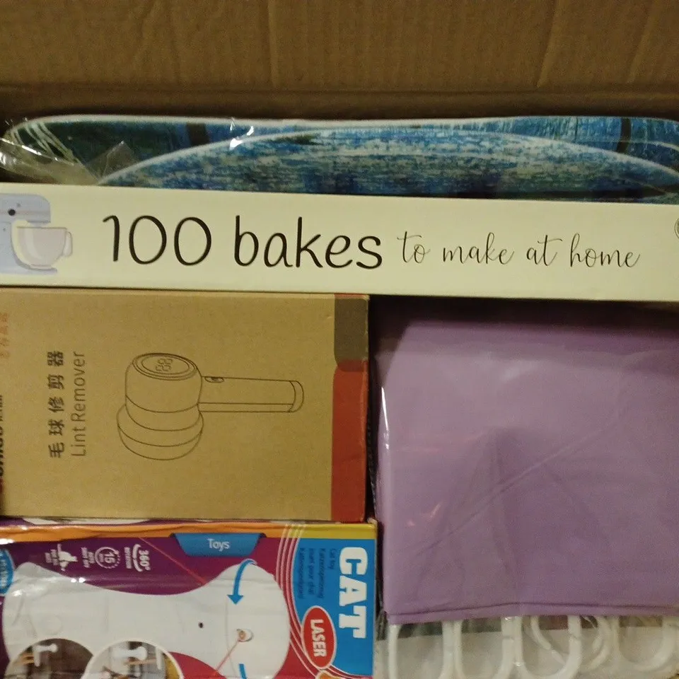 LOT OF APPROX 8 ASSORTED HOUSEHOLD ITEMS TO INCLUDE FIGGY WOOL YARNS, CAT TOY LASER, CHIGO LINT REMOVER, ETC