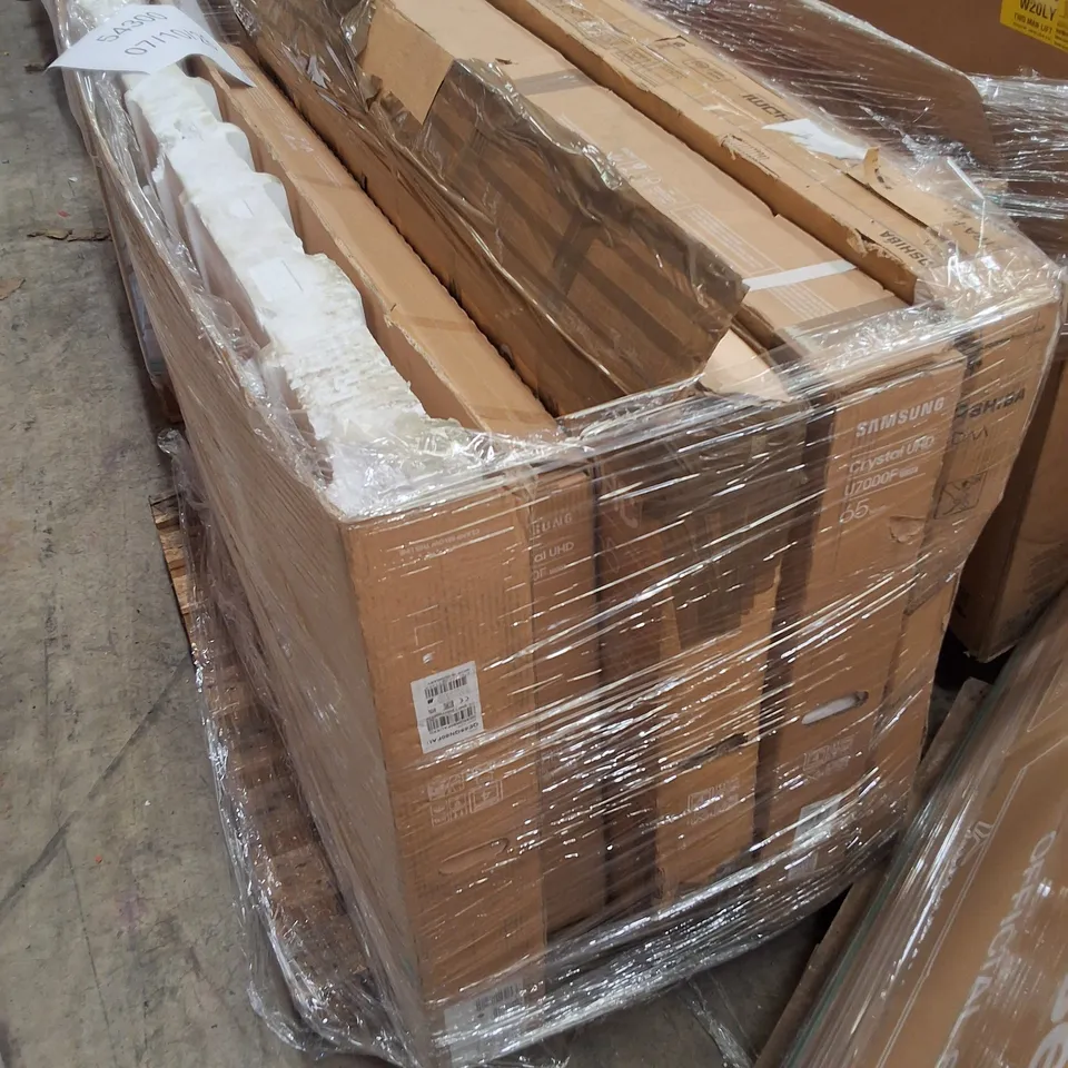 PALLET CONTAINING 5 ASSORTED DAMAGED TVS