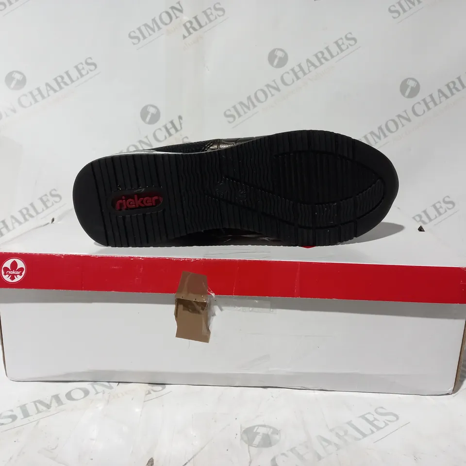 BOXED PAIR OF RIEKER HIGH TOP MIX MATERIAL TRAINER BOOTS IN BLACK UK SIZE 4