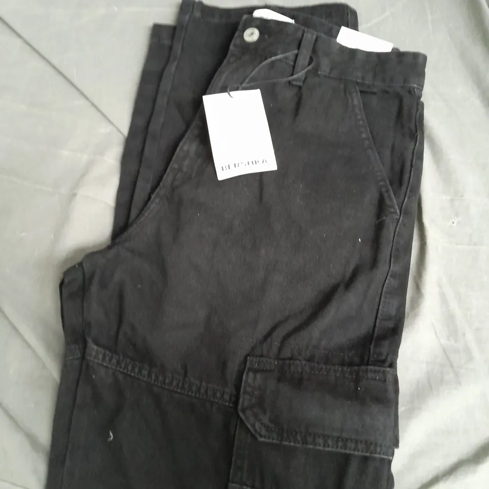 BERSHKA JEANS BLACK SIZE 30