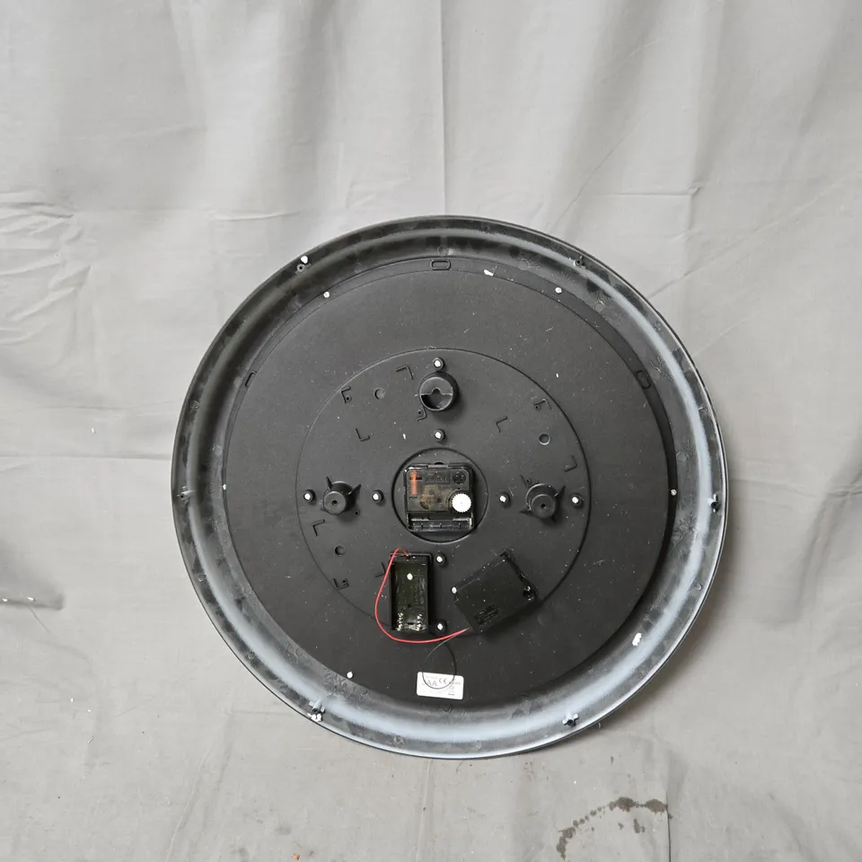 ROUND SKELETON GEAR WALL CLOCK WITH ROMAN NUMERALS